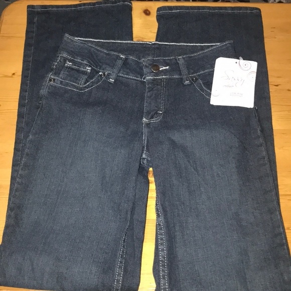 Chic Sassy Style Low Rise Boot Cut Jeans 2 & 6 - Picture 3 of 7